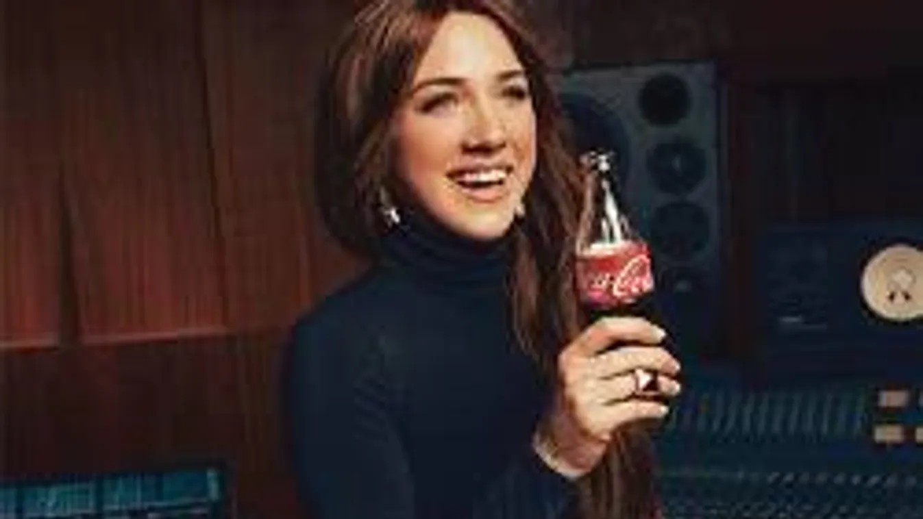 SP levetkőztette Tóth Gabit