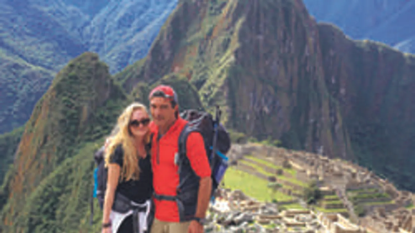 Banderas térden állva kért bocsánatot a lányától