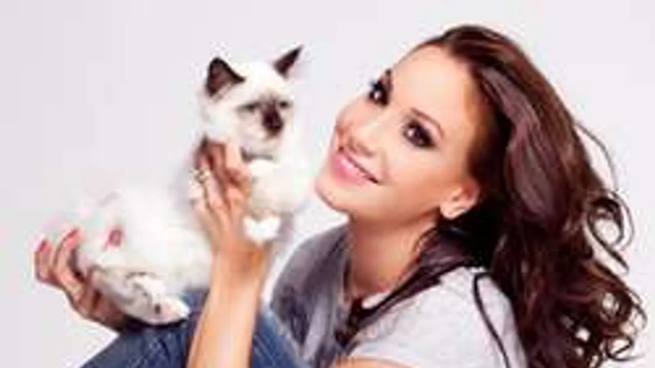 Vajna Timi lecsúszott Leonardo DiCaprioról