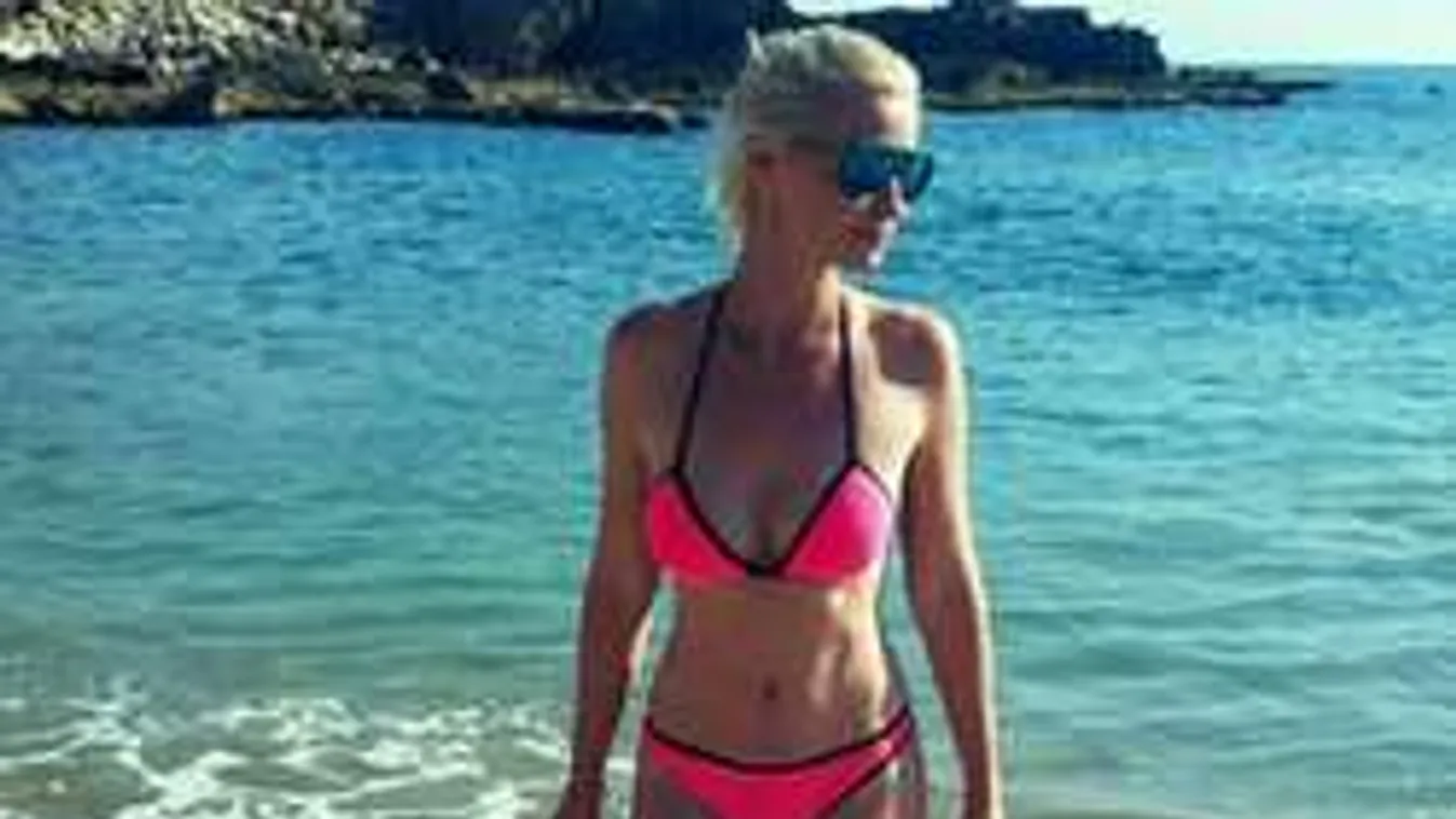 Ennél szexibb fotó ma már nem lesz! Bombatestet villantott Lilu