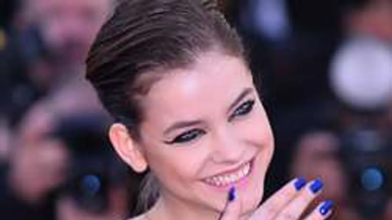 Palvin Barbara elképesztő dögös volt Cannes-ban