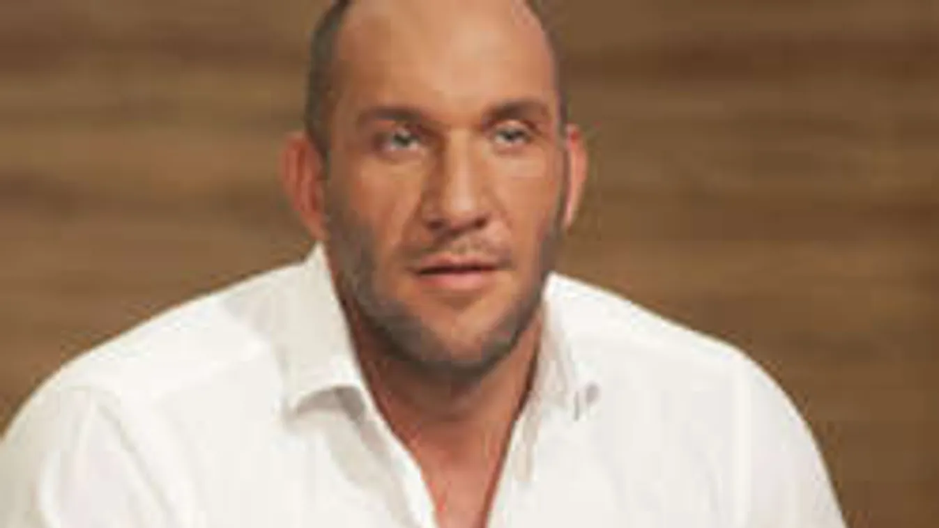 Ezeket a gyerekkori képeket látnod kell Berkiről!