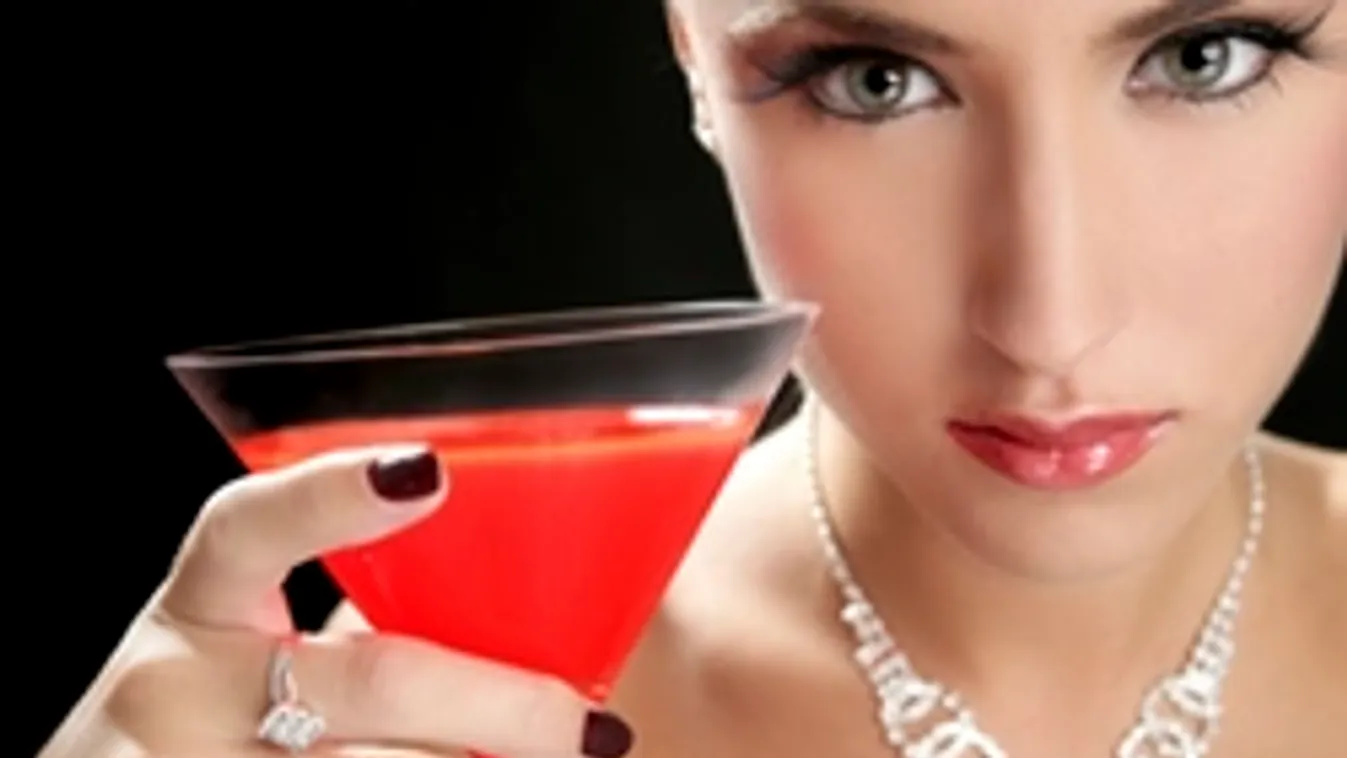 A körömlakk megment a partidrogtól!