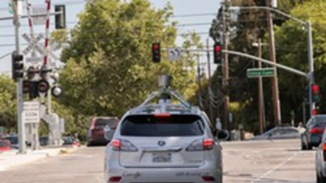 Utcán a robotrendőr