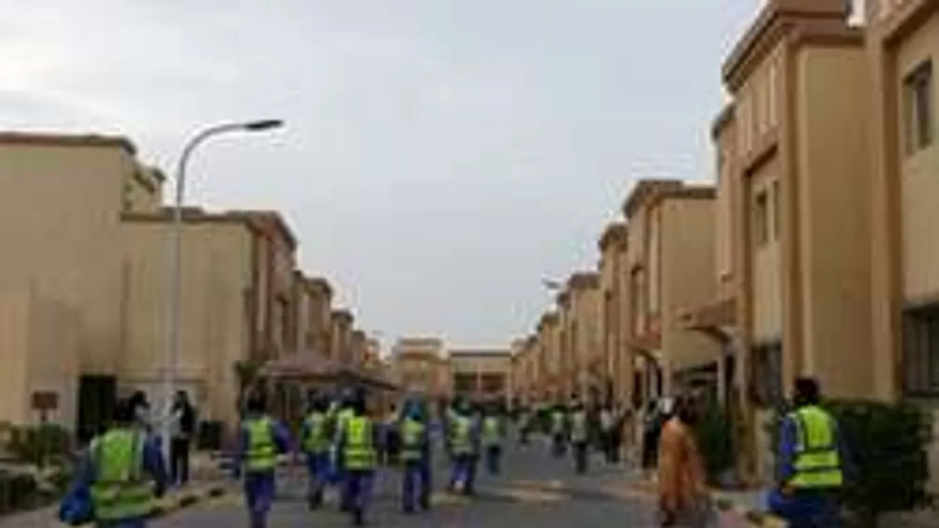 Halálba hajszolják az embereket a foci vb miatt