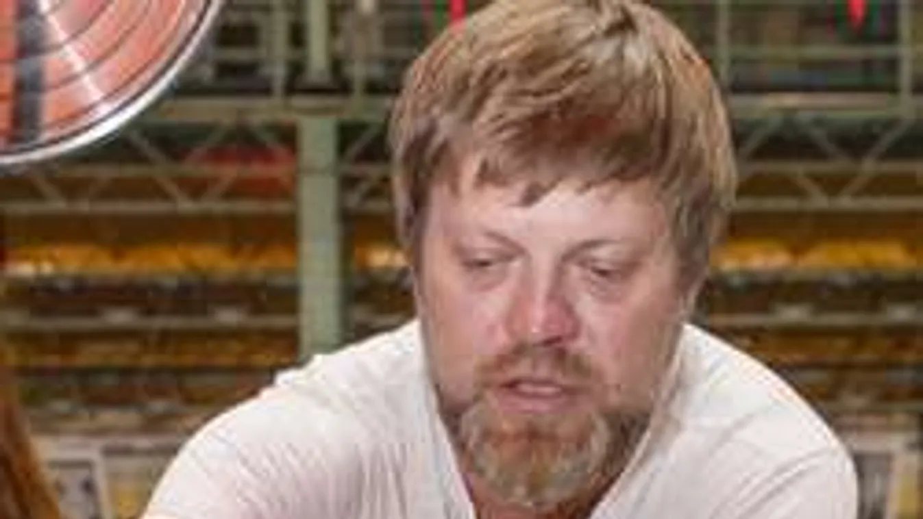 Mindenkit beetet Szabó Győző!