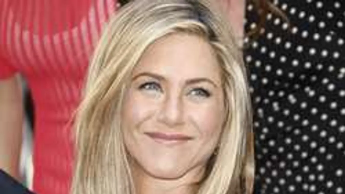Igen, az ott Jennifer Aniston régi orra!