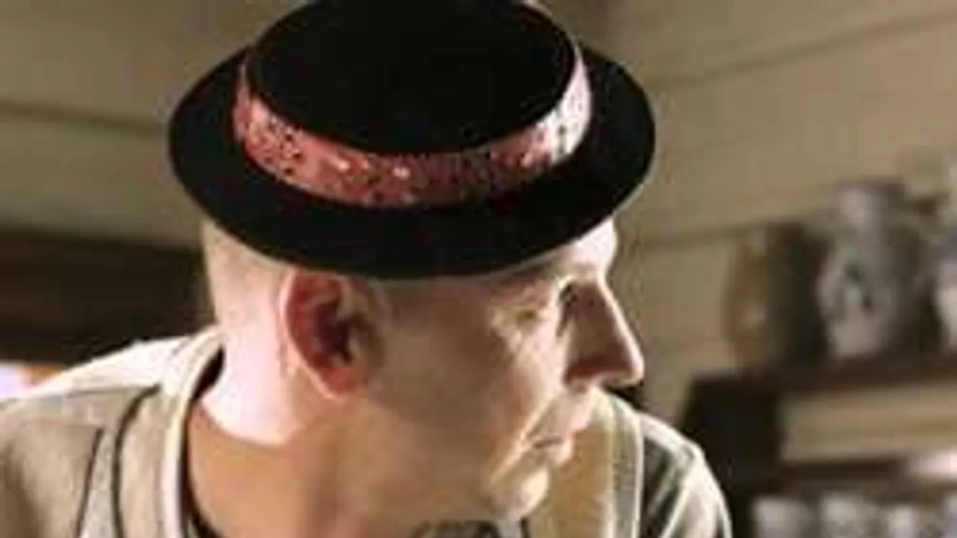 Ébredj kacagva: Amikor az anyád egy férfi!