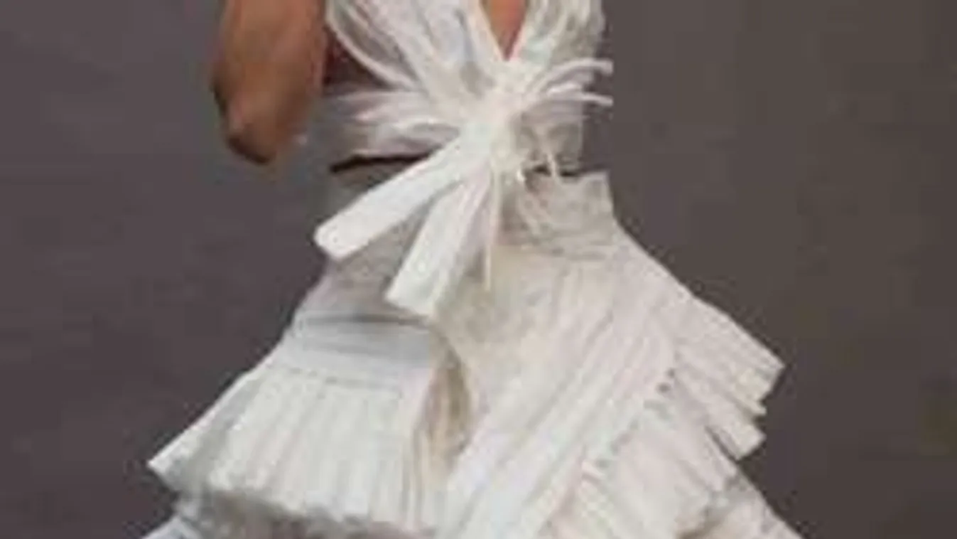 Wc papírból készülnek a legszebb esküvői ruhák