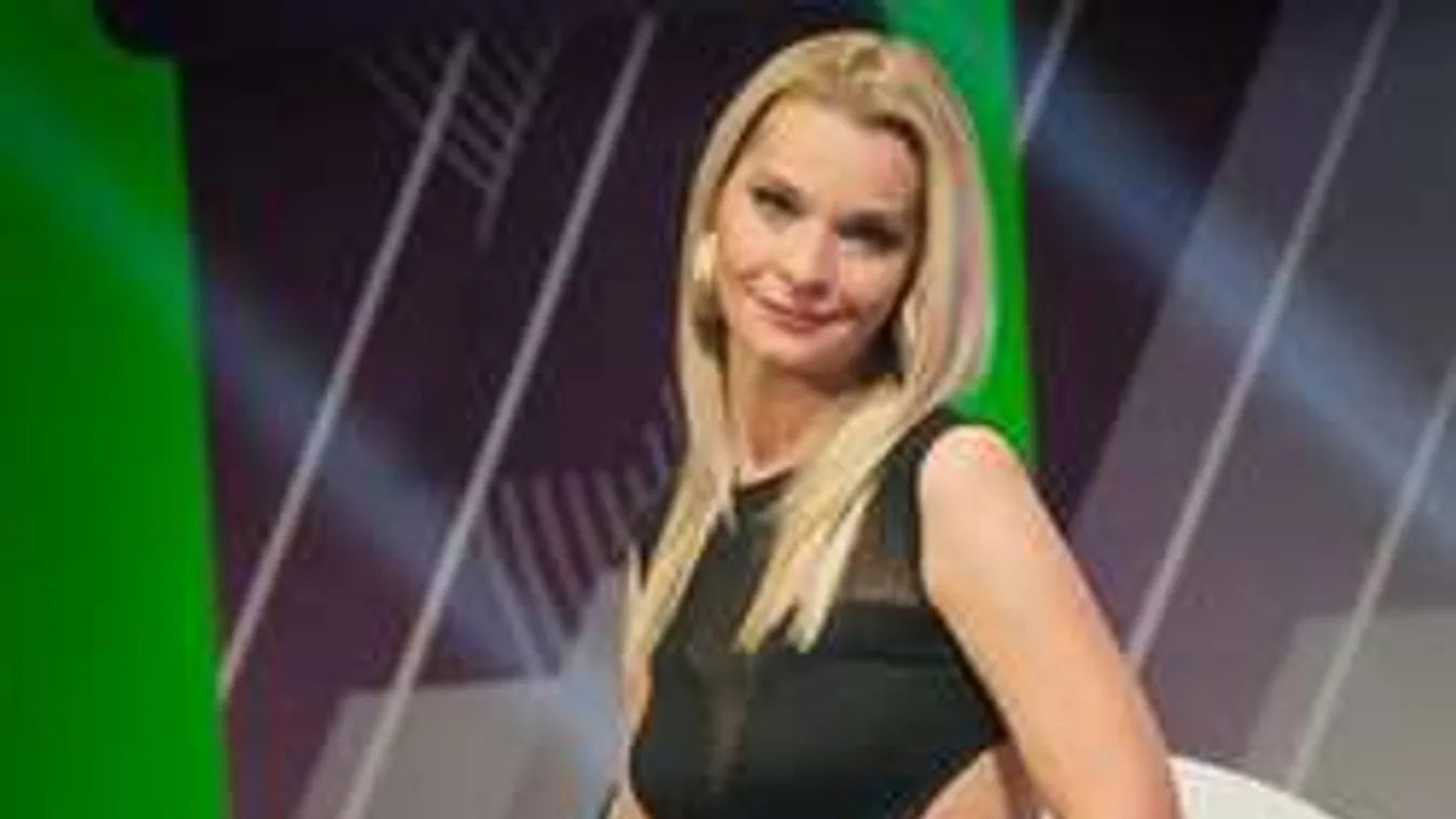 A Nap Képe: Lilu smink nélkül, mély dekoltázzsal! - Fotó