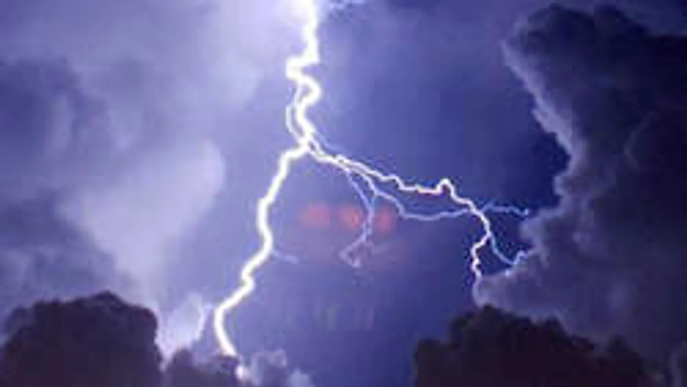 Brutális jégeső Budapesten, villámok, vihar VIDEÓ!