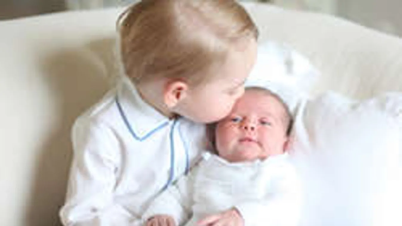 Még nincs három hónapos, de máris menő Charlotte hercegnő - fotók