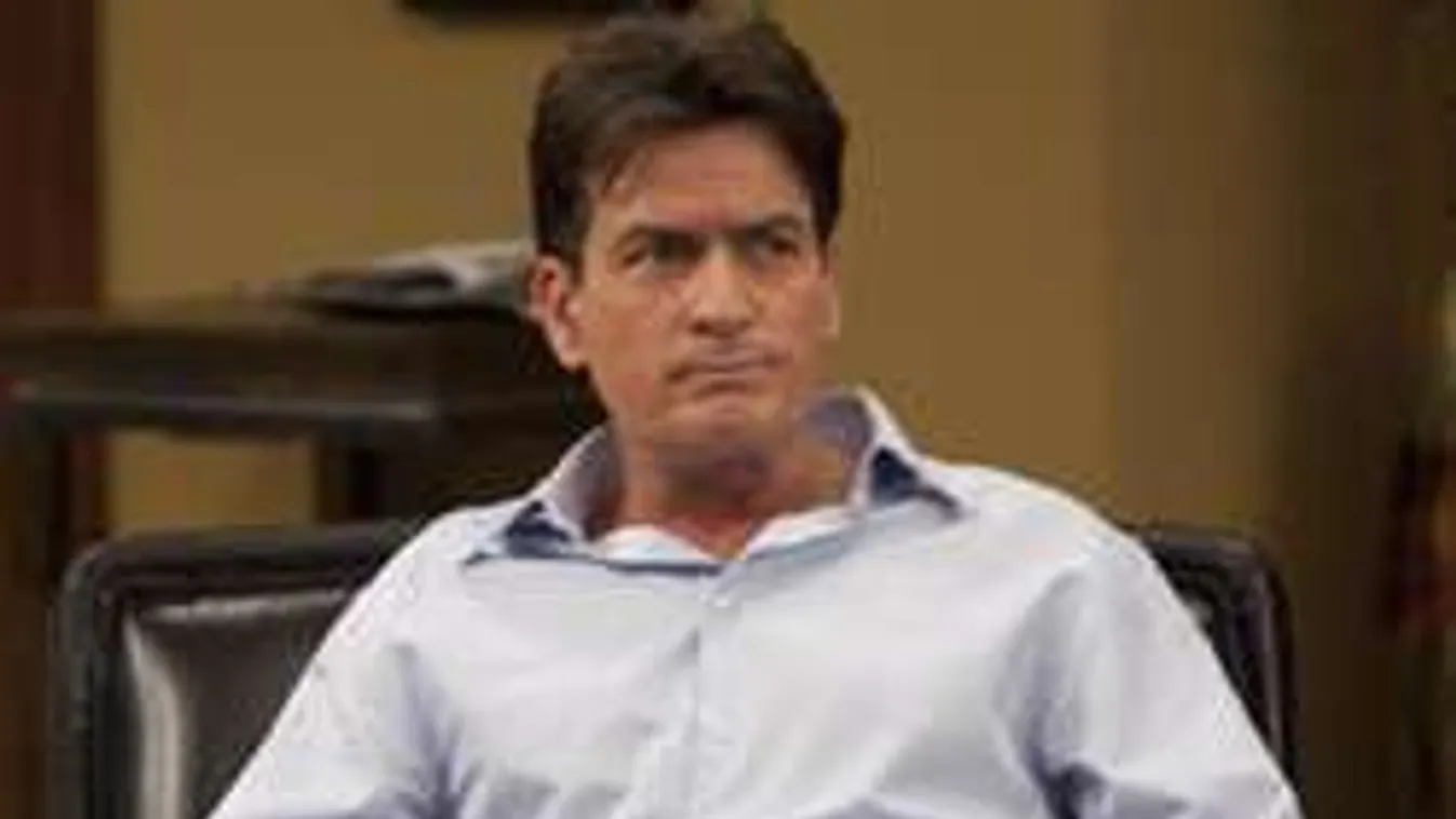 Piásan, bedrogozva tűzoltókat rendelt magához Charlie Sheen