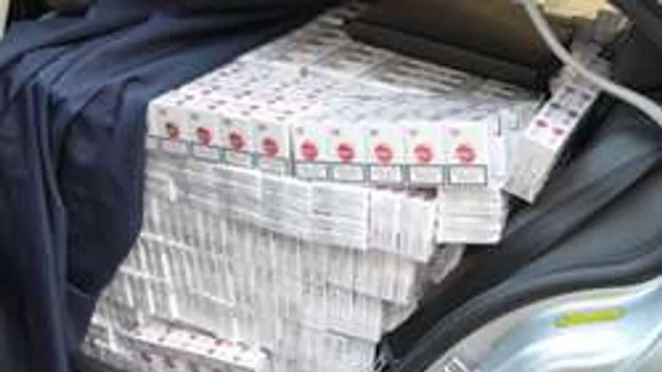 Napi lúzer: pénzügyőrnek akart csempészcigit eladni