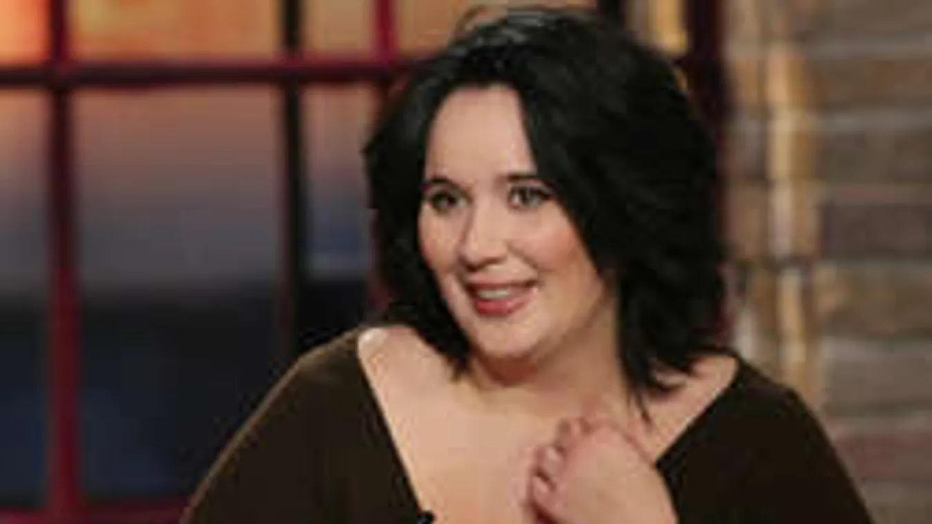 Bentlakásos intézetbe küldi anyja BB Évit