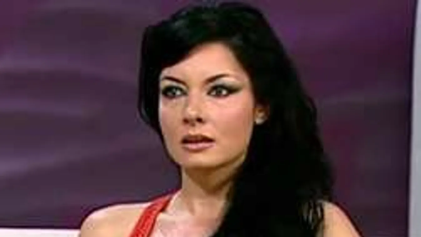 Vidéki házába menekült családjával Gregor Bernadett