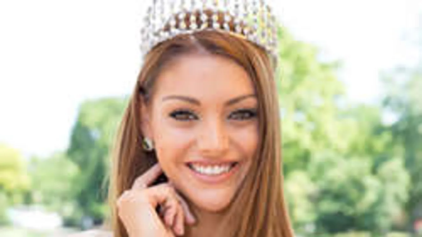 Világsztárokkal pózolt Kulcsár Edina