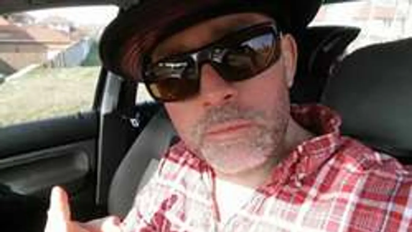 DopeMan kiállt Alekosz mellett