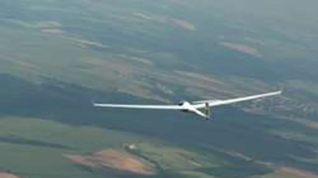 Halálos repülőgépbaleset Esztergomban