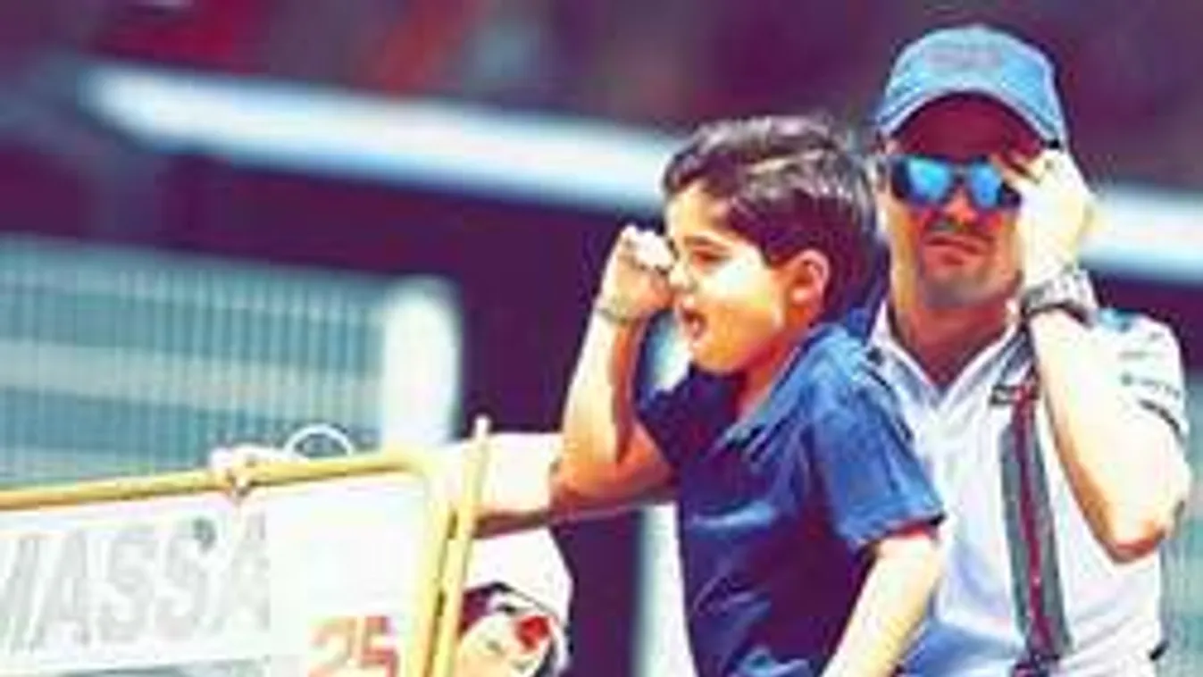 Napi cukiság: vezetni tanul az F1-sztár tündéri kisfia