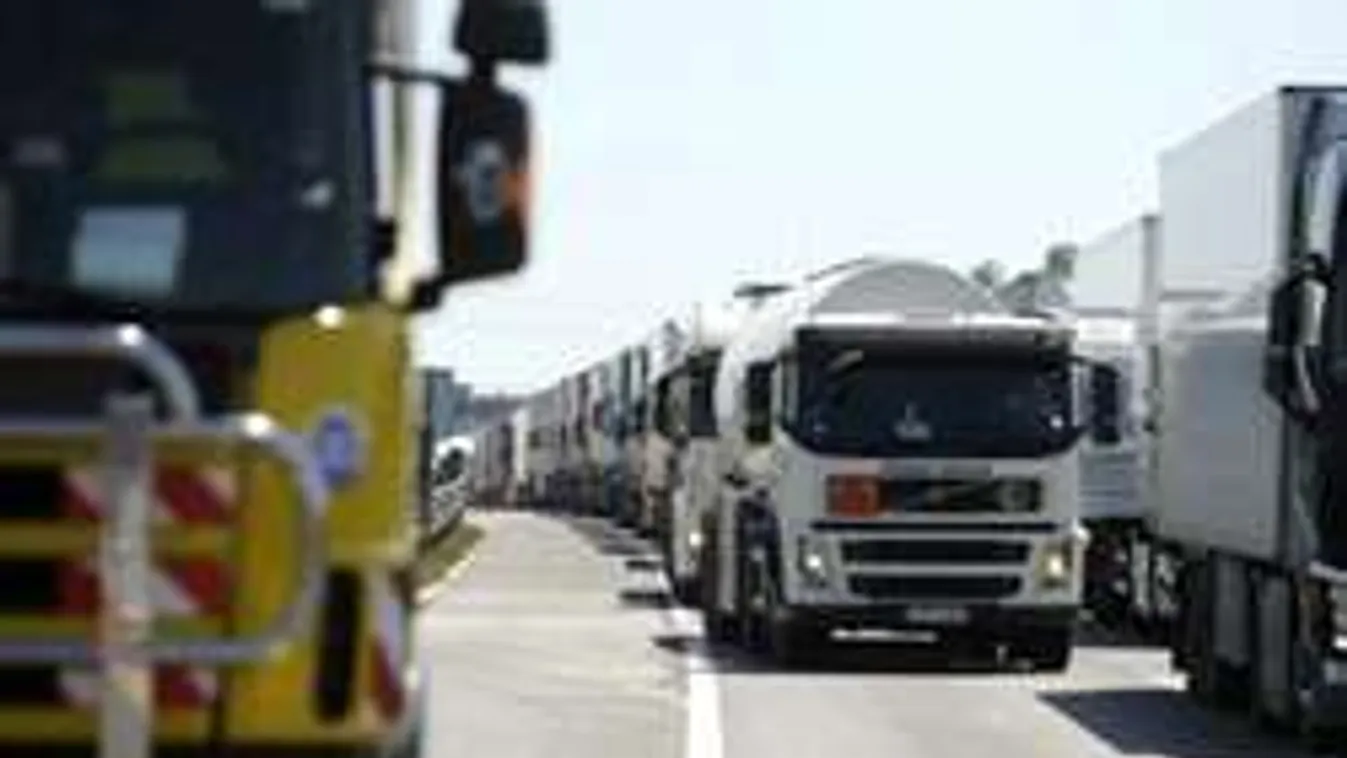 Áll az M7 a Balaton felé! Érdemes kerülni!