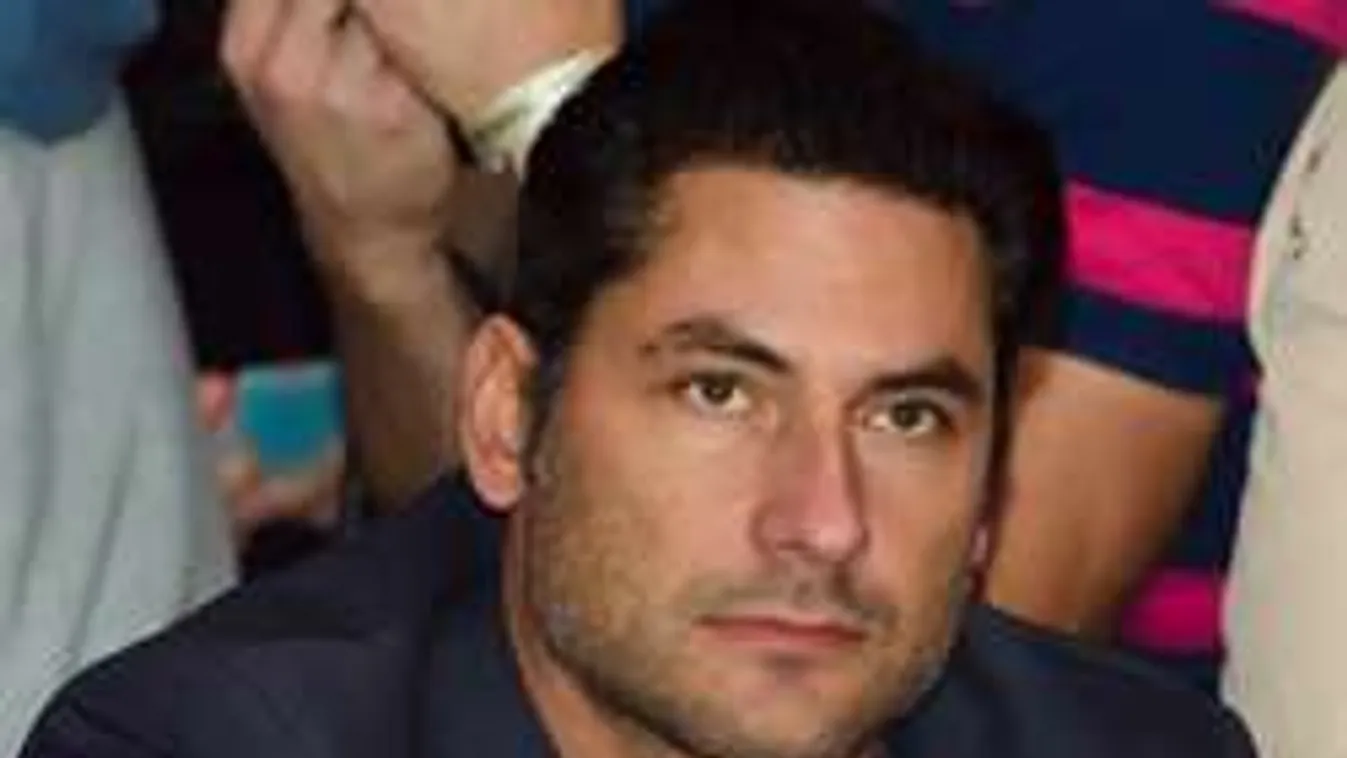 Milliókat csaltak ki Árpa Attilától a barátai