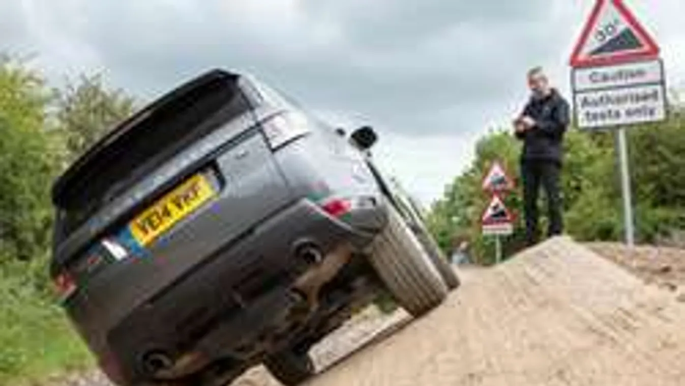 Elkészült az okostelefonról távvezérelhető autó