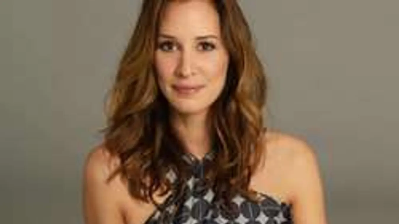 Testőrök vigyáznak Demcsák Zsuzsára