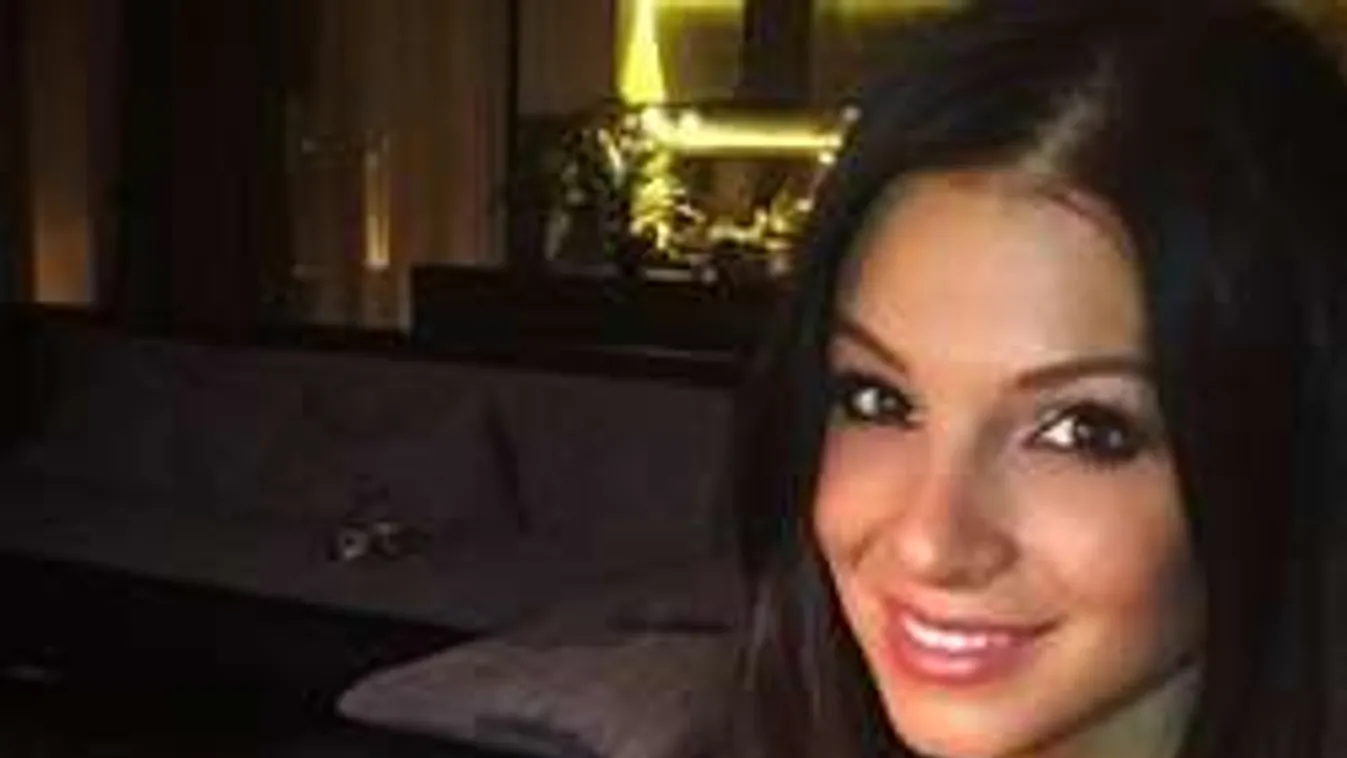 Rámozdult Sarka Kata melleire a Forma-1 császára - Fotó