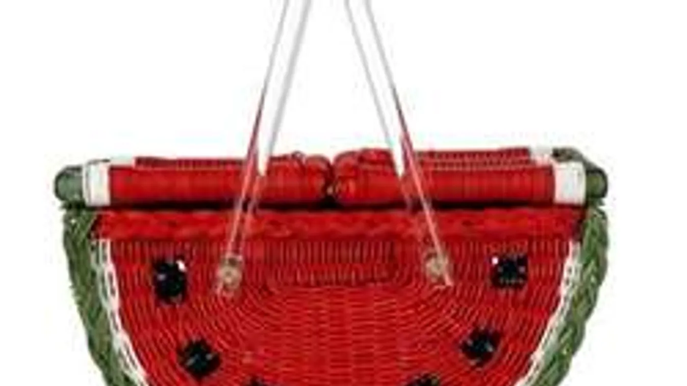 A strandtáska nem csak praktikus, de divatos is!