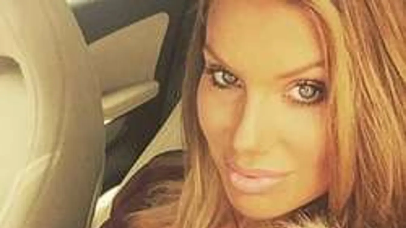 Szexi fürdőruhában Malibun az  újraplasztikázott magyar sztár- Fotó