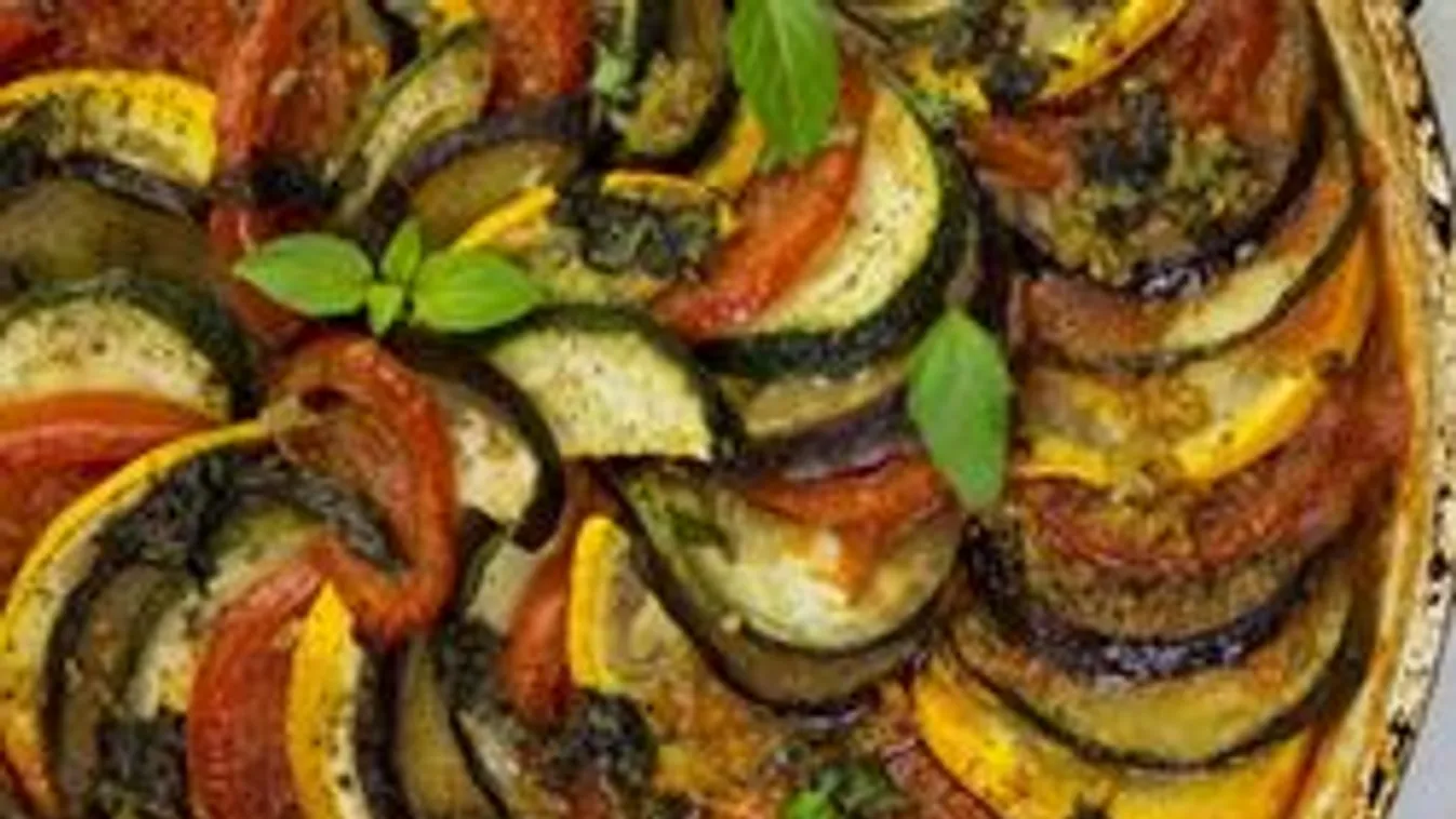 Cukkinis-padlizsános rakott lecsó