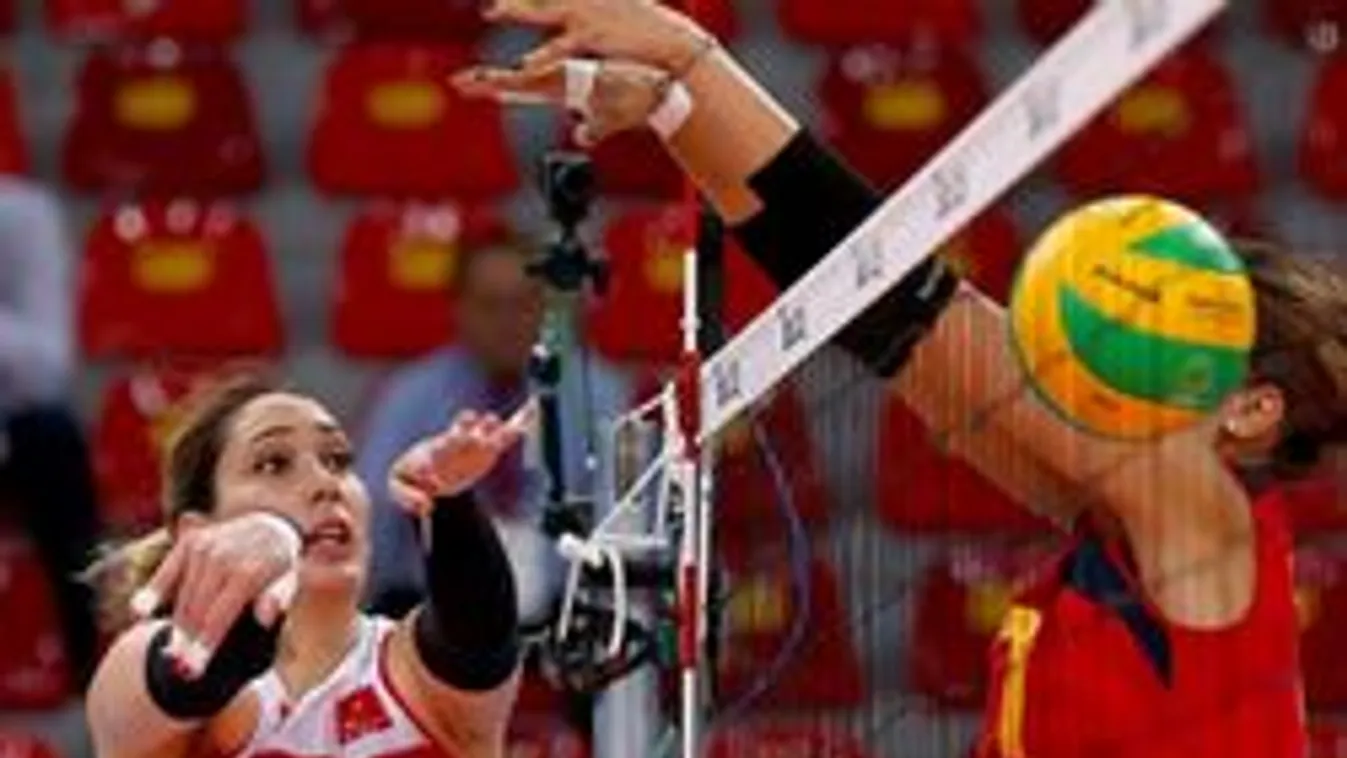 Brutális lövés találta fejbe a röplabdázó lányt - videó