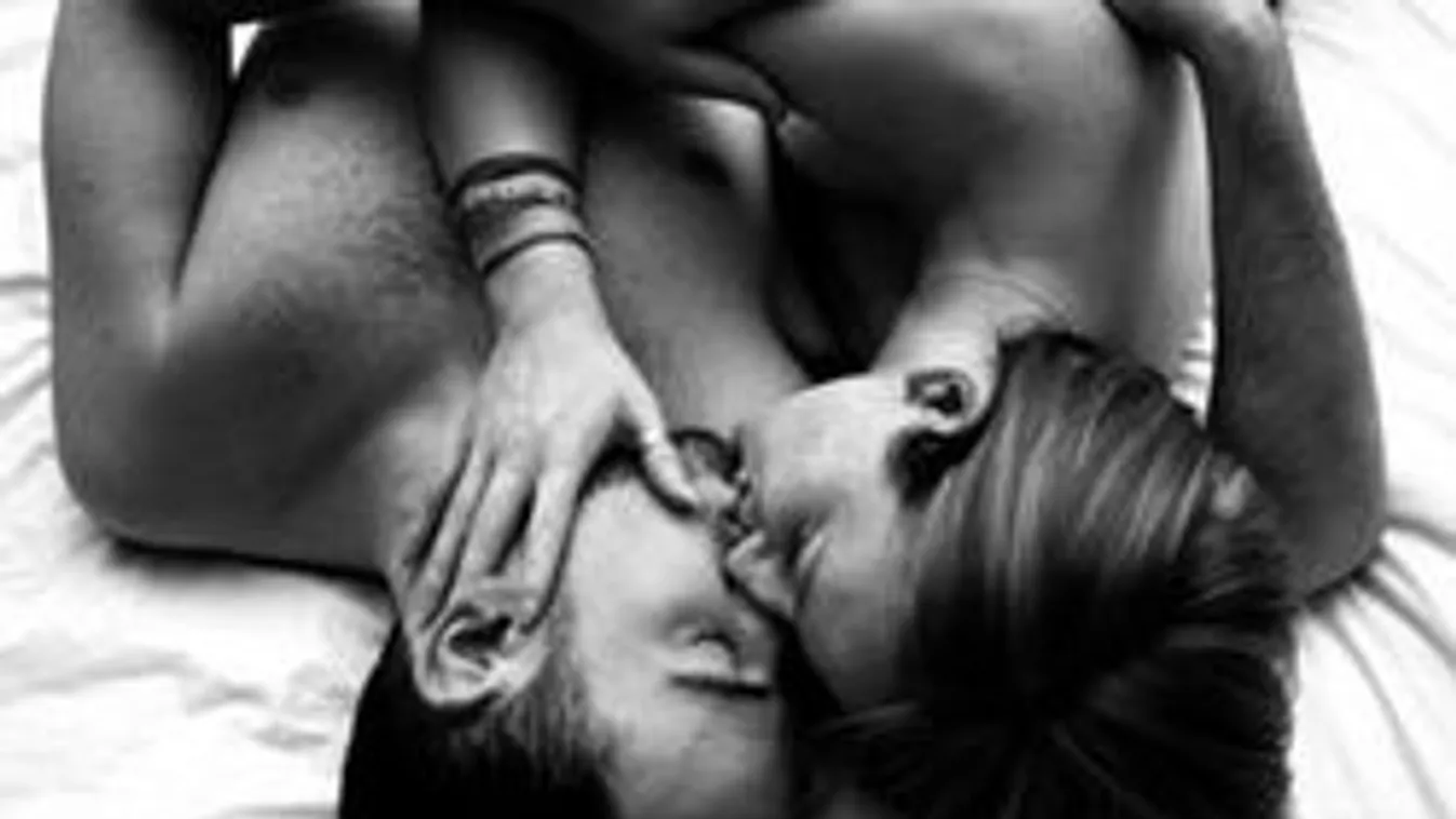 Kiderült, mit néznek a férfiak az első szex közben!