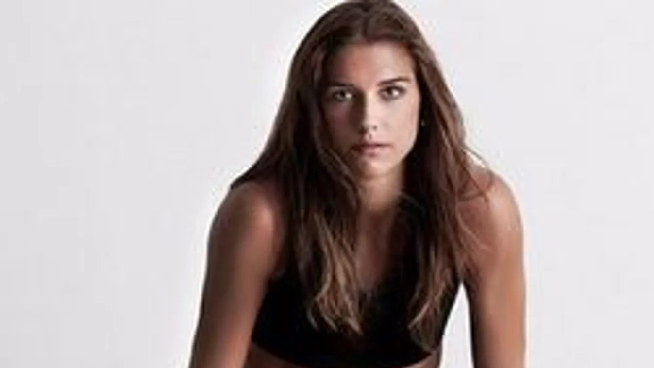 Ilyenek a lengén öltözött, vidám amerikai focista lányok - fotók