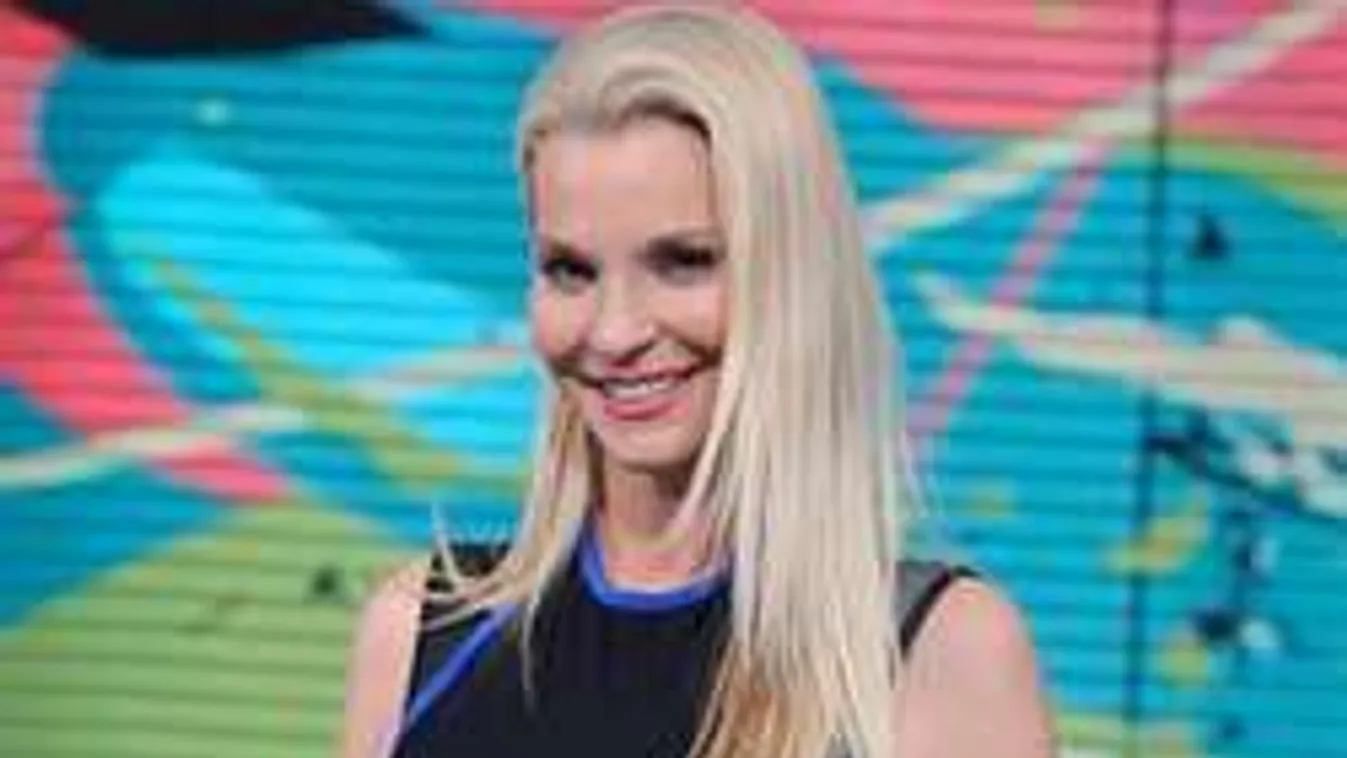 Lilu smink nélkül! Mintha bujkálna a tekintetében némi szomorúság!- Fotó