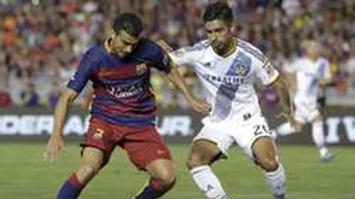 Fájó könnyek: a futballsztár karjaiban zokogott a rajongója  - videó