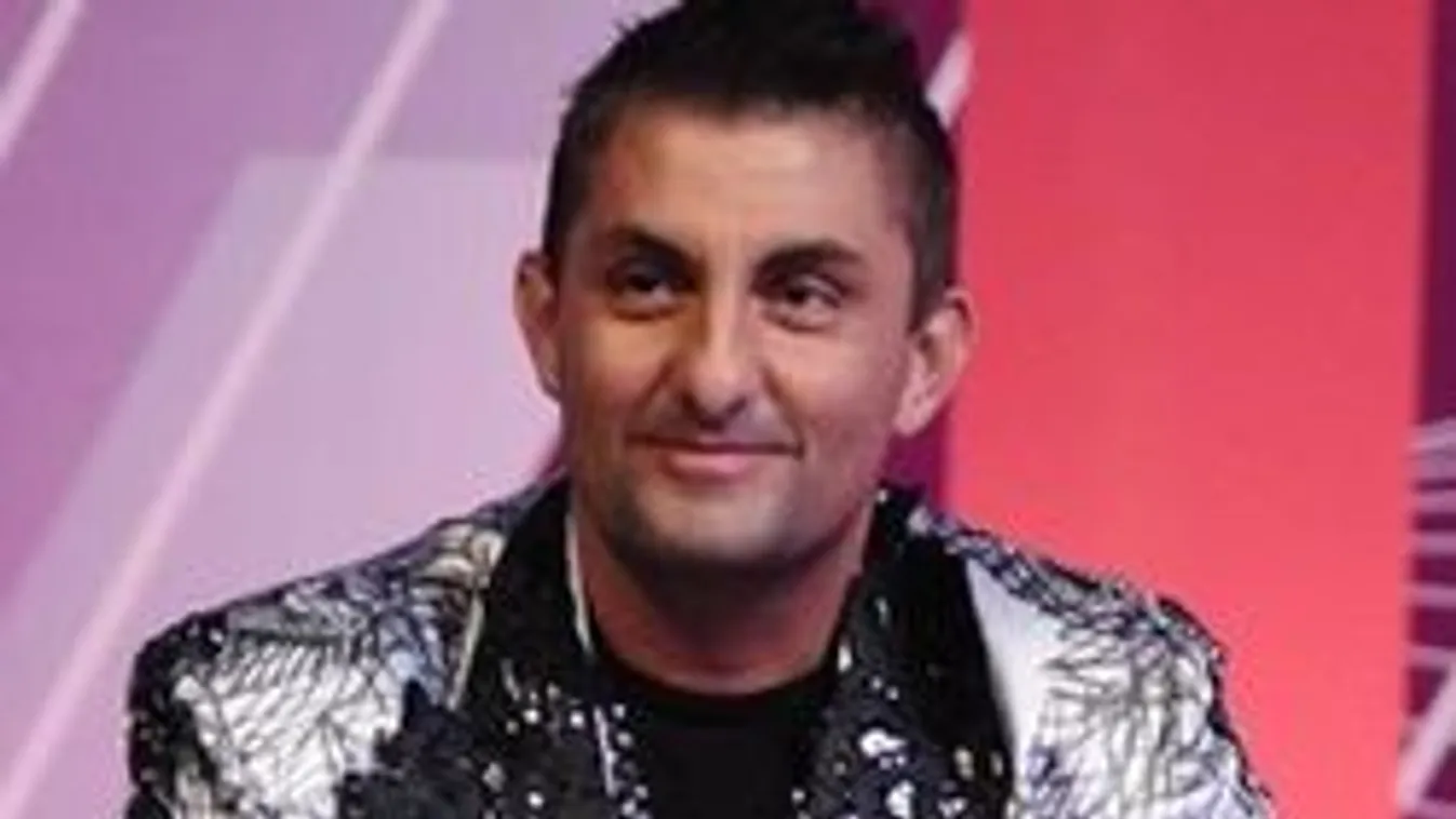 Újra luxusnyaralást füllentett Győzike, pedig tegnap is Salgótarjánban aludt