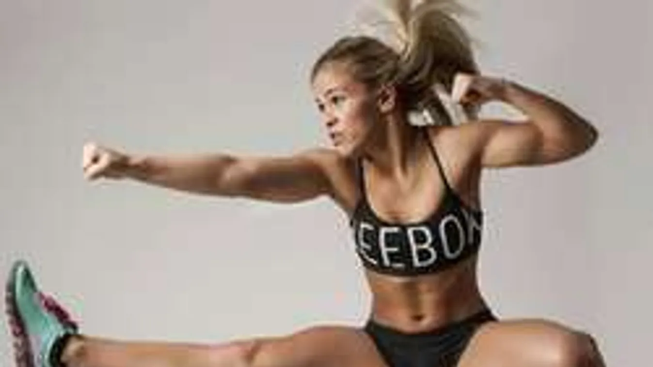 Villanypóznán tornászik a párductestű bikinis harcoslány - fotók