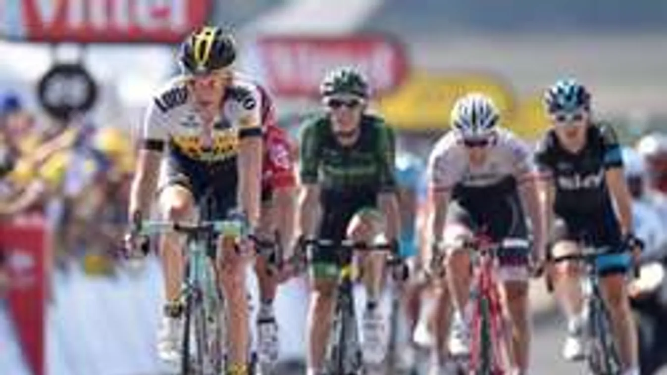 Oszlopnak hajtott a Touron, félrebeszélt a bringás - videó