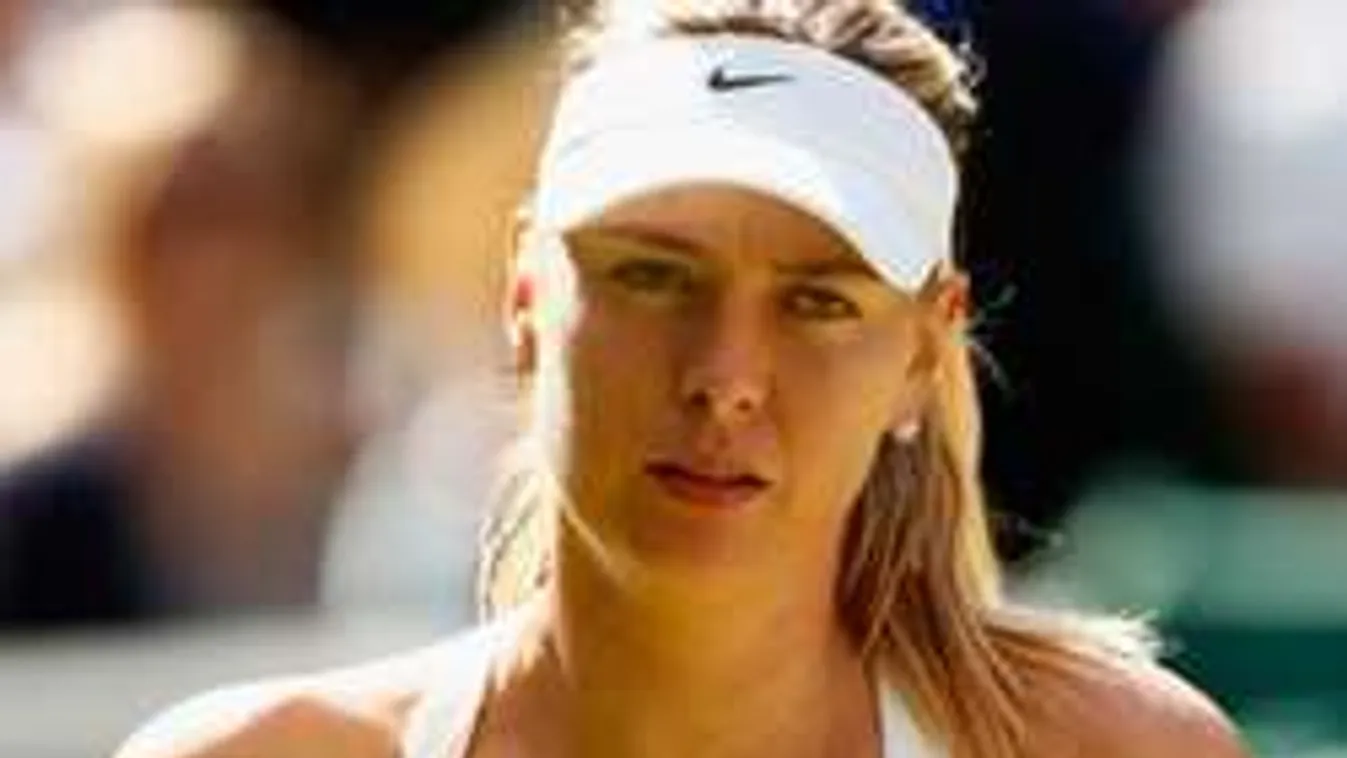 Sztárfocista bombázó feleségével csalták Sarapovát - Fotó!