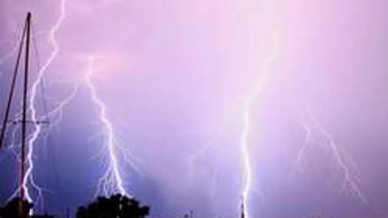 Barátja hozta ki a halott lányt a Balatonból!