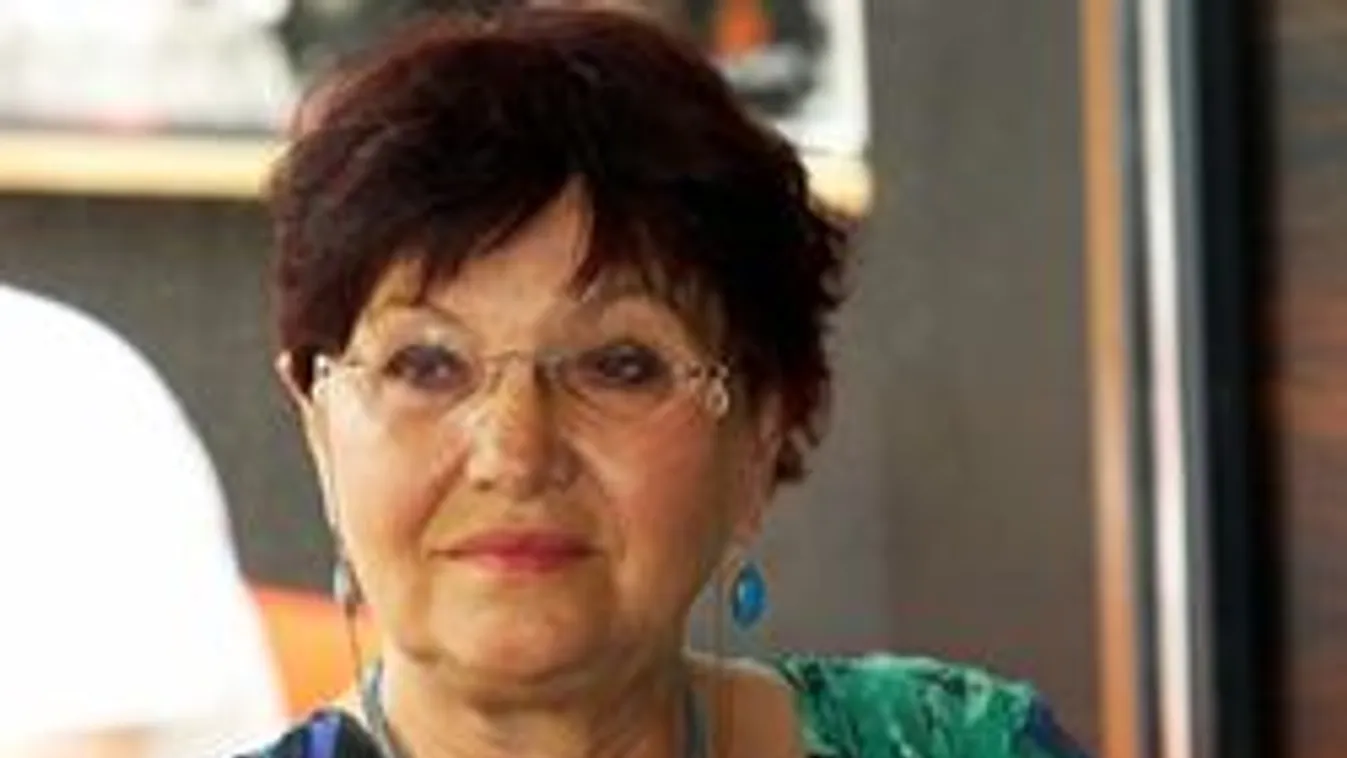 Szextől volt hangos Pécsi Ildikó lakása!