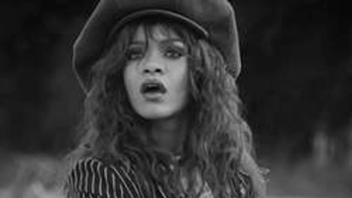 Indítsd keményen a napot a véres, meztelen Rihannával! - Videó