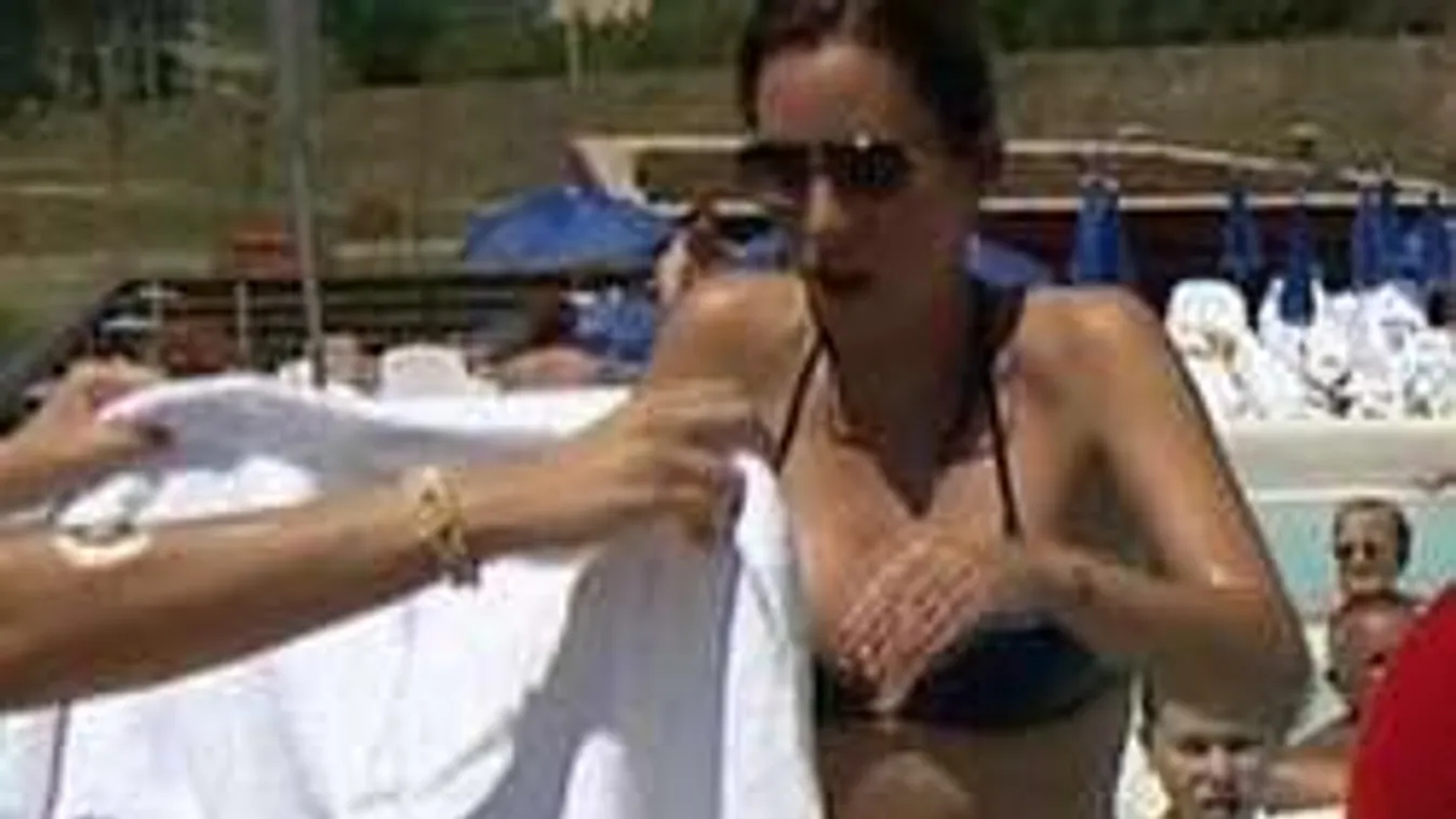 Bikiniben dolgozott a szerelmes Demcsák Zsuzsa