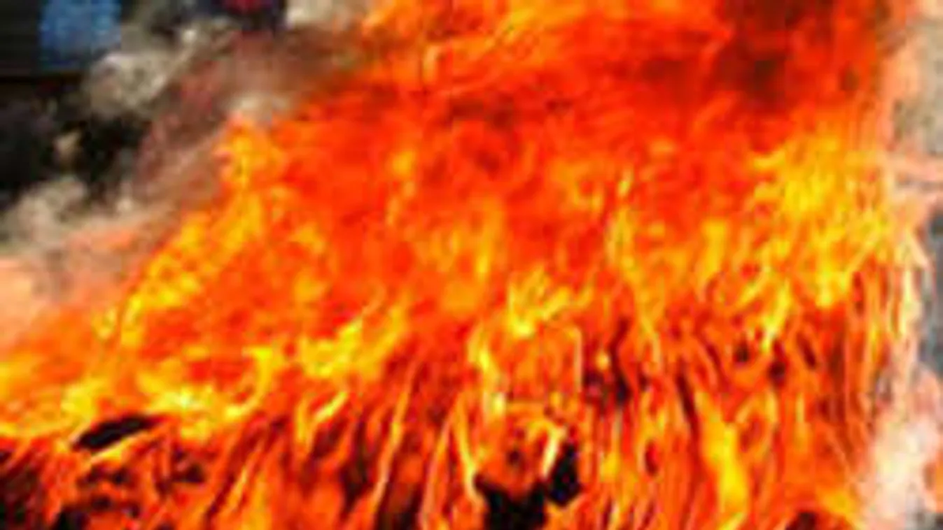 Benzinnel leöntötte magát egy elhagyott anya Tiszaalpáron