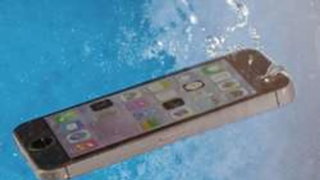 Megfürdött a telefonod? Mentsd meg!