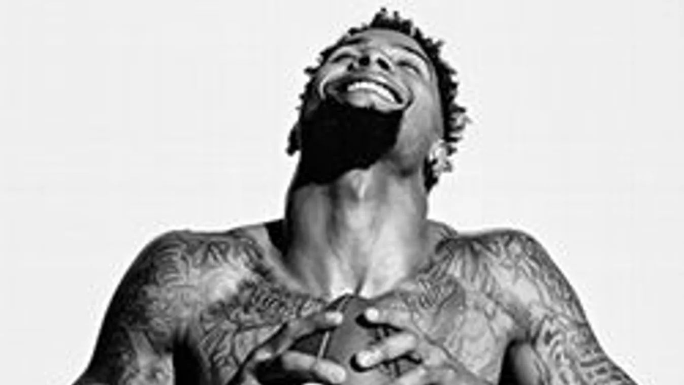 Meg fogsz lepődni: pucérra vetkőzött az amcsi Beckham!