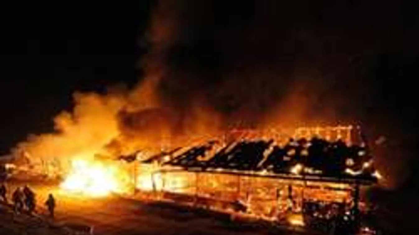 Egyre több épület gyullad meg! Vigyázz a hőség miatt!