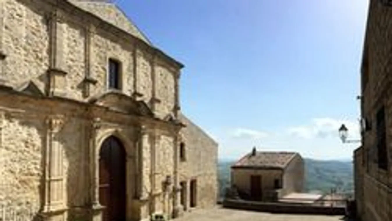 Ingyen vágják utánad a házat Szicíliában, ha megteszel valamit